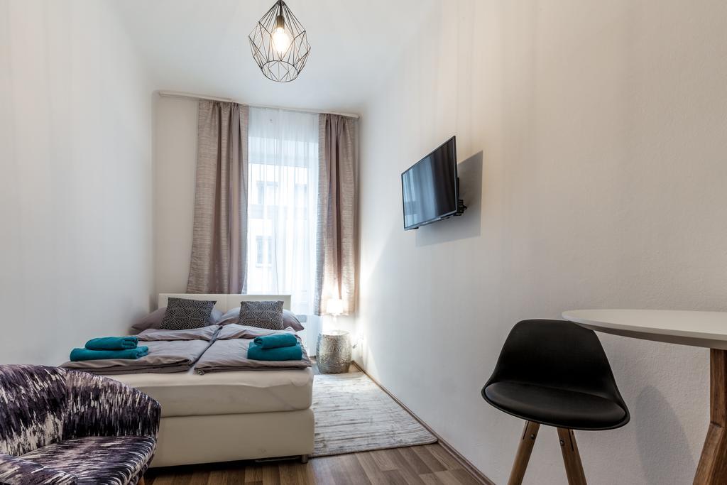 Holiday & Business Apartments 1140 Виена Екстериор снимка