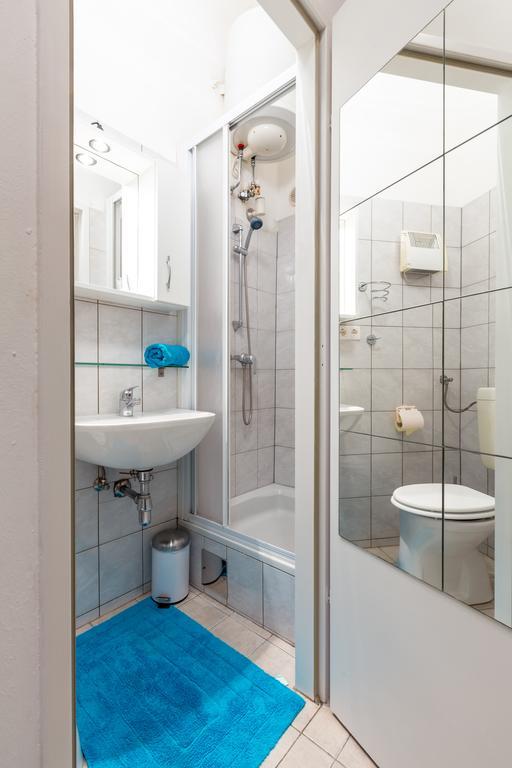 Holiday & Business Apartments 1140 Виена Екстериор снимка
