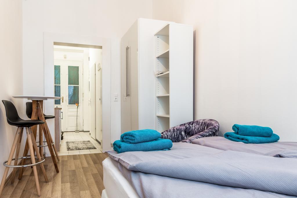 Holiday & Business Apartments 1140 Виена Екстериор снимка